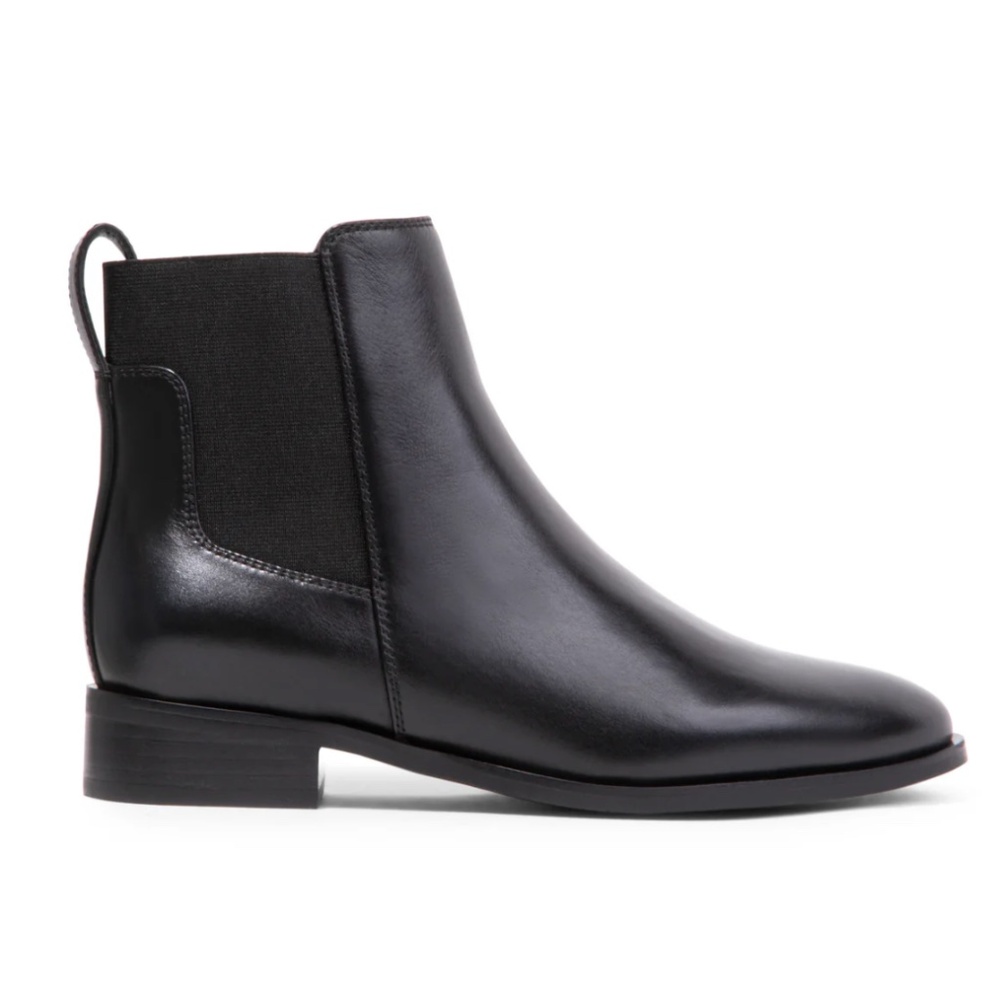 Blondo Waterproof Callie Chelsea Leather Boots